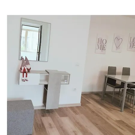 Julia Trilocale Open Space - Ud דירה טולמצו