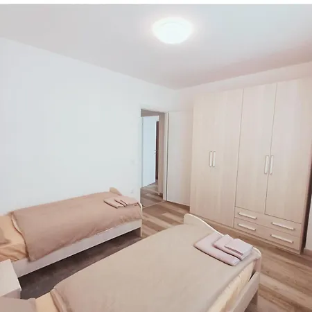 Julia Trilocale Open Space - Ud דירה